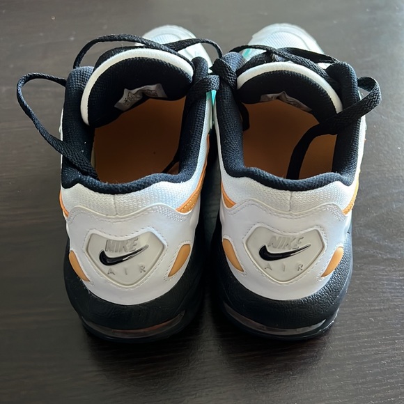 Nike Air Max2 Light Sneaker - Picture 3 of 6